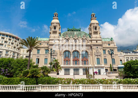 Vue extérieure de la Salle Garnier - opéra situé à Monte Carlo, Monaco. Banque D'Images