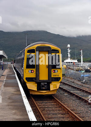 British Rail Class 158 Express diesel Sprinter. Kyle of Lochalsh, Ross et Cromarty, Ecosse, Royaume-Uni, Europe. Banque D'Images