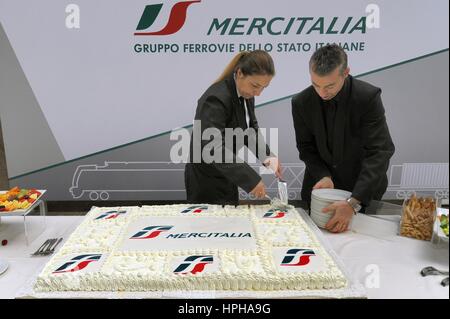 Milan, février 2017 - présentation de la nouvelle Polo, Mercitalia groupement des sociétés du groupe FS italiennes opérant dans le secteur du transport et de la logistique Banque D'Images