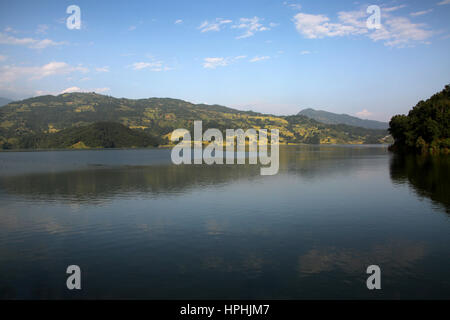 Le lac taal Begnas qui est un lac d'eau douce de Lekhnath municipalité de district de Kaski du Népal, situé dans le sud-est de la vallée de Pokhara. Banque D'Images