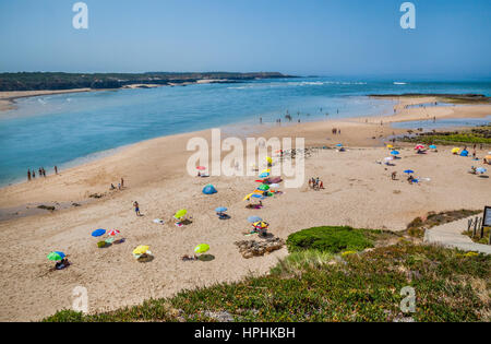 Le Portugal, l'Alentejo, Parc naturel du sud-ouest de l'Alentejo, Praia do Farol Farol, plage de l'estuaire de la rivière Mira à Villa Nova de Milfontes Banque D'Images