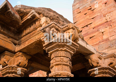 Qutub Minar, Madrasa, UNESCO World Heritage Site, New Delhi, Inde, Asie Banque D'Images