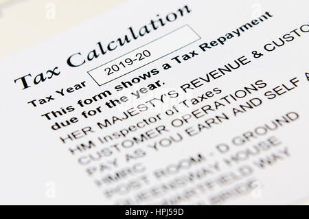 Lettre de l'informer de HMRC un trop-payé d'impôt, et un remboursement est prévu Banque D'Images