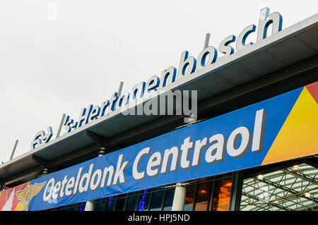 S'Hertogenbosch central railway station, renommé pour le 'festival' Oeteldonk Banque D'Images