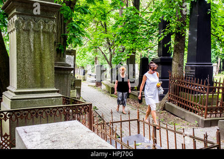 Au cimetière juif historique Rue Okopowa à Varsovie, Pologne. Banque D'Images