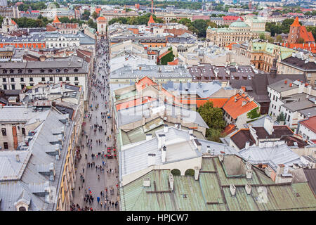 La rue Florianska avec porte Saint-Florian, la vieille ville, Cracovie, Pologne, Cracovie, Banque D'Images