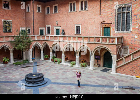 Le Collegium Maius de l'université Jagiellonski à Cracovie en Pologne. Banque D'Images