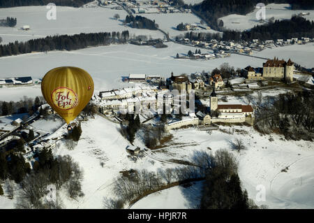 Gruyère : Le Château d'Oex International Balloon Festival / Festival International de Ballons à Château-d'Oex