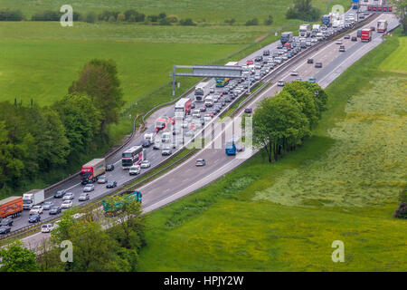 Embouteillage sur l'autoroute A8, Irschenberg, Upper Bavaria, Bavaria, Germany Banque D'Images