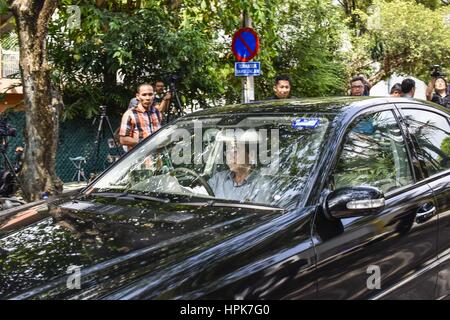 Kuala Lumpur, Malaisie. Feb 23, 2017. homme non identifié chasse seul de l'ambassade de la Corée du Nord le 23 février 2017 à Kuala Lumpur, Malaisie. Crédit : Chris Jung/ZUMA/Alamy Fil Live News Banque D'Images