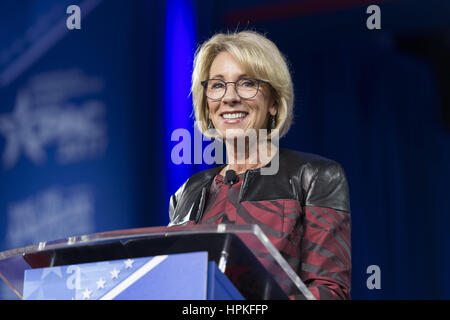 National Harbor, Maryland, USA. Feb 23, 2017. BETSEY DEVOS à l'American Conservative Union Européenne 2017 Action politique conservateur Crédit : Michael Brochstein Conférence/ZUMA/Alamy Fil Live News Banque D'Images