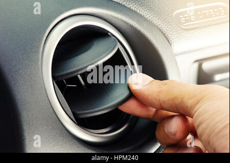 Système de ventilation de l'air libre en voiture moderne Banque D'Images