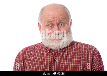 Beau barbu et chauve man montre surpris sourire grimace ou expression du visage, isolé sur fond blanc Banque D'Images