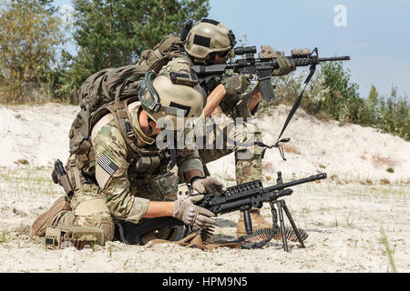 US Army Rangers machinegun crew Banque D'Images