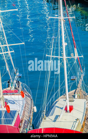 Yachts view, yachts, turc turc en bois, bateaux de croisière bleue, mavi tur, ahsap tekne Banque D'Images