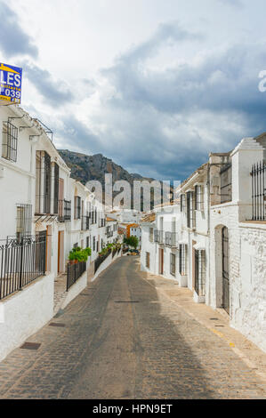 Lane du village de Zuheros, les villages blancs d'Andalousie, Cordoue, Espagne Banque D'Images