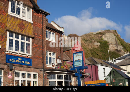 Le Dolphin Inn sur Rock-a-Nore et l'East Hill, Hastings, East Sussex Banque D'Images