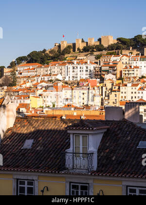 Lisbonne, Portugal - 19 janvier 2017 : , 2017 : le château Sao Jorge à Lisbonne, avec l'architecture environnante. Banque D'Images