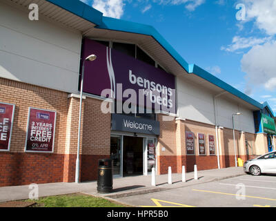 Pour les lits Bensons, détaillant spécialisé dans les lits, matelas et meubles de chambre à coucher Banque D'Images