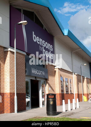 Pour les lits Bensons, détaillant spécialisé dans les lits, matelas et meubles de chambre à coucher Banque D'Images