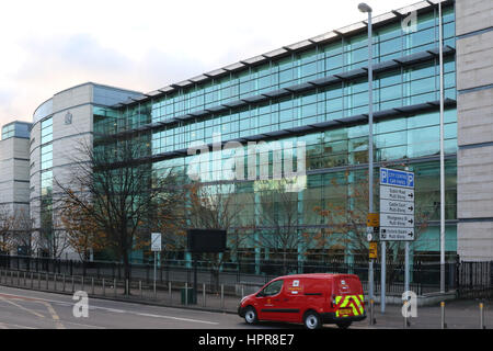 La Laganside Justice situé à Belfast, en Irlande du Nord. Les tribunaux Les tribunaux de l'état de la chambre, les tribunaux de comté, des soins de la famille des tribunaux et magistrats des tribunaux. Banque D'Images