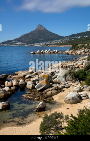 Vue le long de la côte atlantique vers les Camps Bay et Lions Head,Chapman's Peak Drive Road, Cape Town, Afrique du Sud Banque D'Images