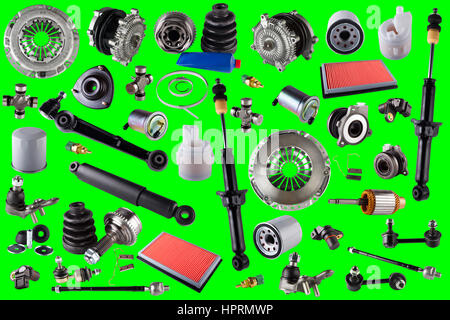 Pièces de rechange voiture auto sur le fond vert. Ensemble avec de nombreux éléments isolés pour shop ou des pièces de rechange. Le Chroma key, greenscreen Banque D'Images