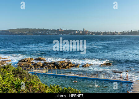 Plage d'eau douce dans la région de Sydney et sa piscine d'eau douce,océan,Sydney, Australie Banque D'Images