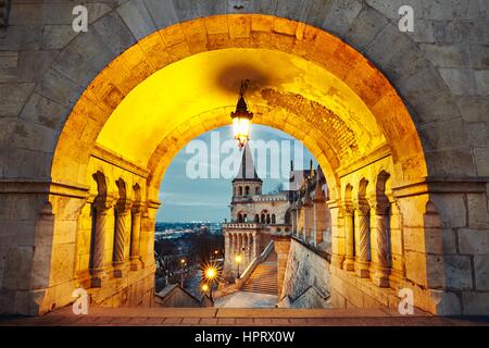 - De l'aube du Bastion des pêcheurs à Budapest, Hongrie Banque D'Images