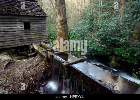 Le Reagan Grist Mill, la puissance de l'eau, de l'eau propulsé, moulins, tub-turbine de roue, canal sur le site de l'eau, meule, cabanes, chalet, ferme, hous Banque D'Images