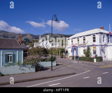 Rue Balguerie, Akaroa, la péninsule de Banks, région de Canterbury, Nouvelle-Zélande Banque D'Images