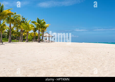 Le Morne, Île Maurice - décembre 7, 2015 : Le Morne Plage, une des plus belles plages de Maurice et le site de nombreuses installations touristiques. Banque D'Images