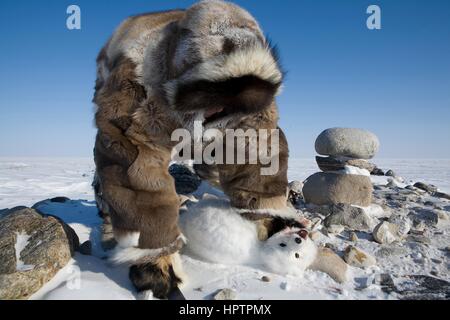 Inuits au Canada sont la chasse pour la fourrure Banque D'Images