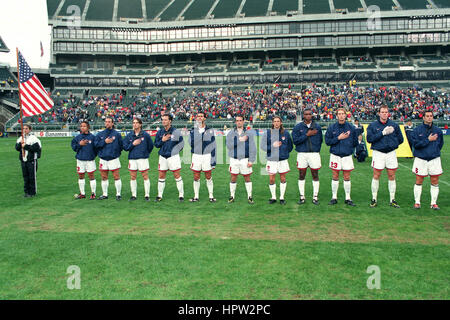 UNITED STATES FOOTBALL ÉQUIPE DE FOOTBALL TEAM USA 09 Février 1998 Banque D'Images