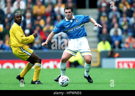 DAVID UNSWORTH CLYDE WIJNHARD EVERTON V LEEDS UNITED FC 12 Septembre 1998 Banque D'Images