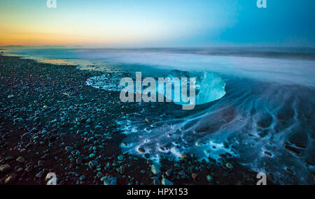Des icebergs de la Lagune glaciaire du Jökulsárlón, Islande Banque D'Images