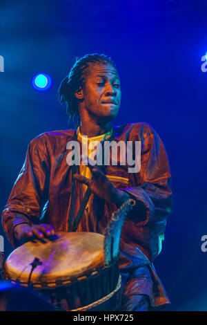 Oumou Sangare & Band effectuer au Bluesfest à Byron Bay, Nouvelles Galles du Sud, Australie, le 3 avril 2010. Exotiques, envoûtante musique du monde. Banque D'Images