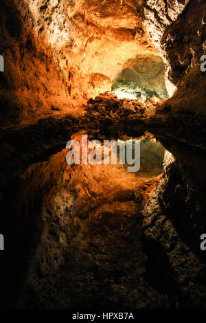 Septembre 18, 2012, Haria, Las Palmas, Lanzarote, Espagne - Cueva de los Verdes, une grotte et une attraction touristique, dans le Monumento Natural del Banque D'Images