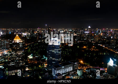 Bangkok Thaïlande 03.10.2015 vue sur la Skyline at night avec des lumières Banque D'Images