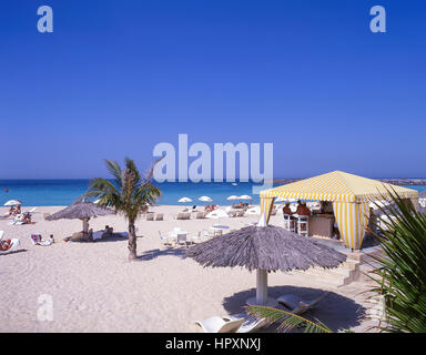 La plage de Jumeirah, Jumeirah, Dubai, Émirats Arabes Unis Banque D'Images