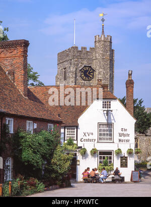 15e siècle l'Auberge du Cheval Blanc, Chilham Square, Chilham, Kent, Angleterre, Royaume-Uni Banque D'Images