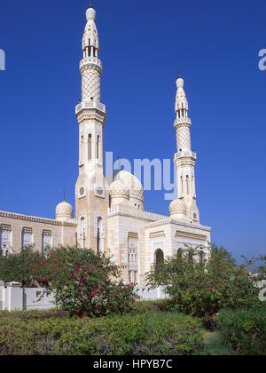 La mosquée de Jumeirah, Al Jumeirah Road, Jumeirah, Dubai, Émirats Arabes Unis Banque D'Images