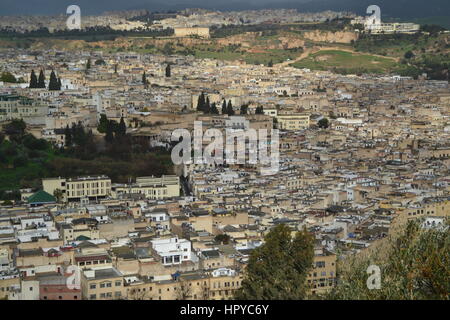 Fès isecond plus grande ville du Maroc.vue panoramique de l'ancienne médina de Fès. La ville a deux vieux quartiers de la médina. 'Mecca de l'ouest", "Athènes de l'Afrique" Banque D'Images
