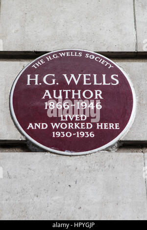 Londres, Royaume-Uni - 16 février 2017 : une plaque sur Baker Street à Londres, marquant l'emplacement où célèbre auteur HG Wells a vécu et travaillé, pris sur la 16e Banque D'Images