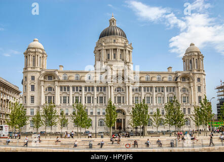 L'édifice du port de Liverpool (anciennement les quais Mersey et les bureaux du conseil d'administration du port). Banque D'Images