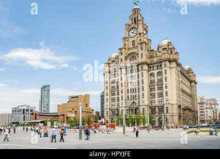 Le Royal Liver Building est un bâtiment classé situé à Liverpool, en Angleterre. Banque D'Images