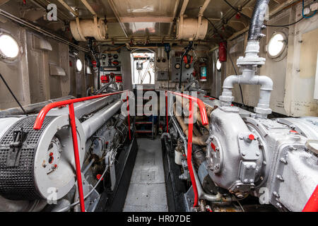 Restauré P22, type 21 US Naval Rhin gunboat depuis les années 1950. Intérieur, le moteur avec deux moteurs diesel. Banque D'Images