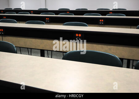 Classe vide avec coin étudiant ou d'un bureau. Banque D'Images