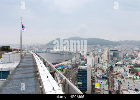 Busan, Corée du Sud - 24 août 2014 : vue sur la ville de Busan Lotte Department Store terrasse d'observation le 24 août 2014, Busan, Corée du Sud. Banque D'Images