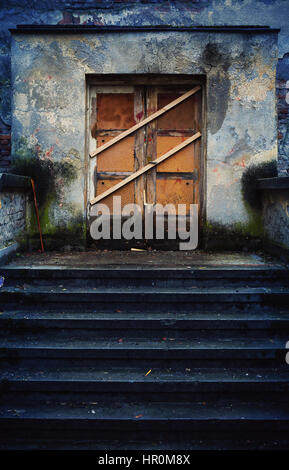 Détails d'un vieux bâtiment en ruine et l'escalier. Banque D'Images